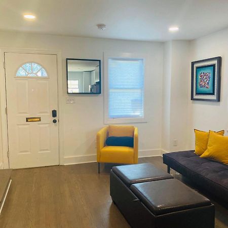 Quaint 3/2.5 Home In Fort Dupont ワシントン エクステリア 写真