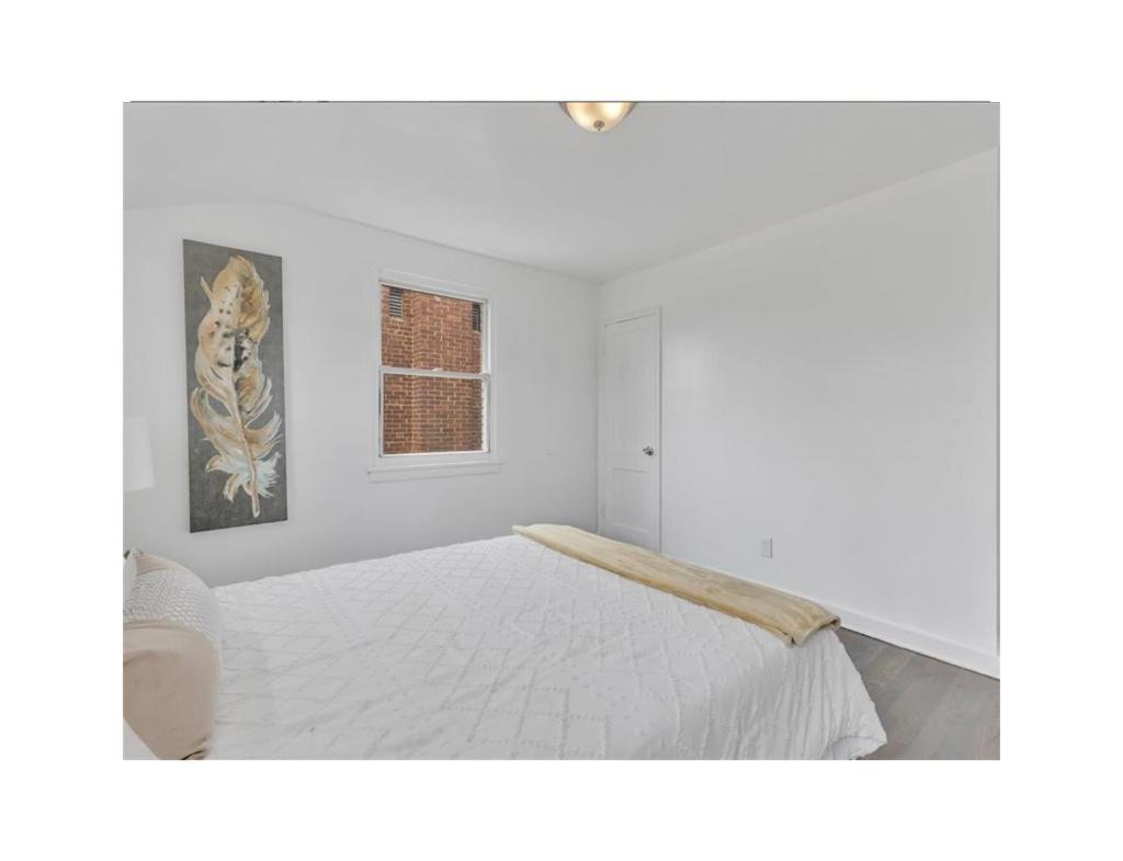 Quaint 3/2.5 Home In Fort Dupont ワシントン エクステリア 写真